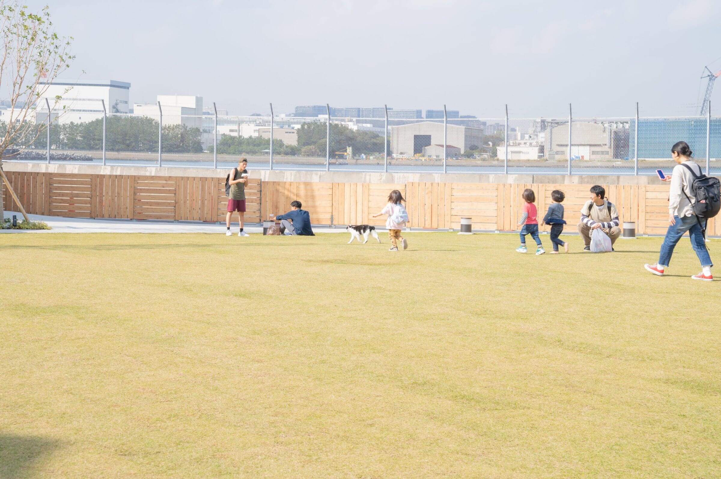 
      BRANCH Yokohama Nanbu Market ｜ STGK Inc. | Landscape Design - Creating a living human-scape
    -13