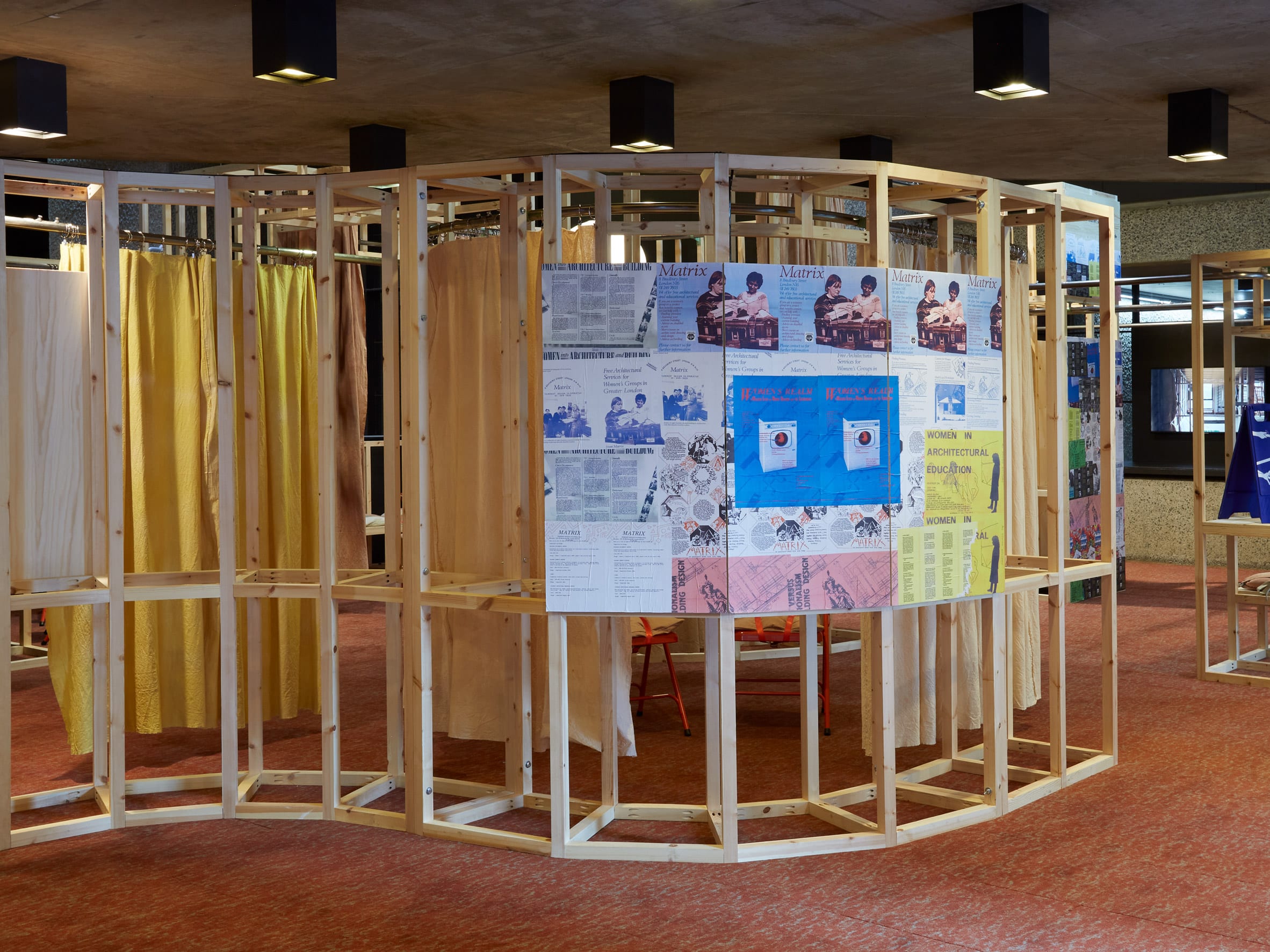 重审 80 年代伦敦女权主义设计团队 Matrix-43