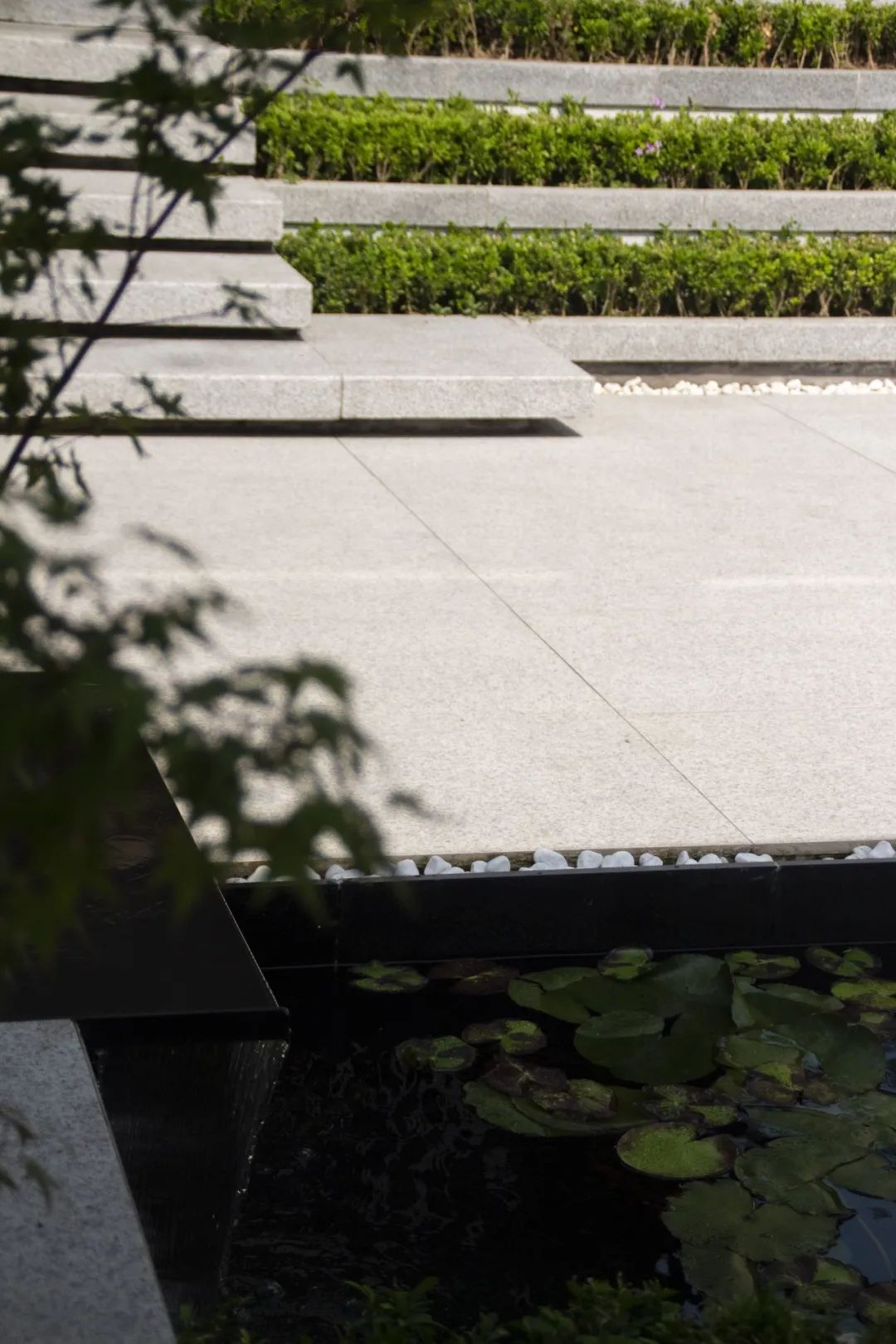 嘉陵江畔的「叠级线条」庭院丨MUSO 设计-75