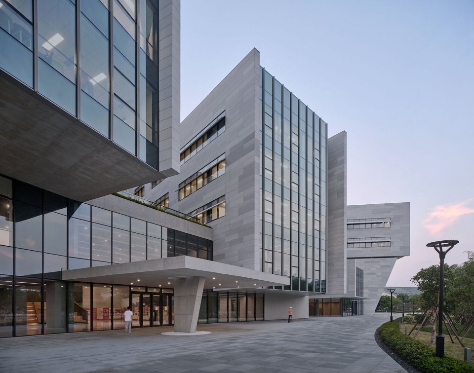 上海交通大学学生服务中心-44