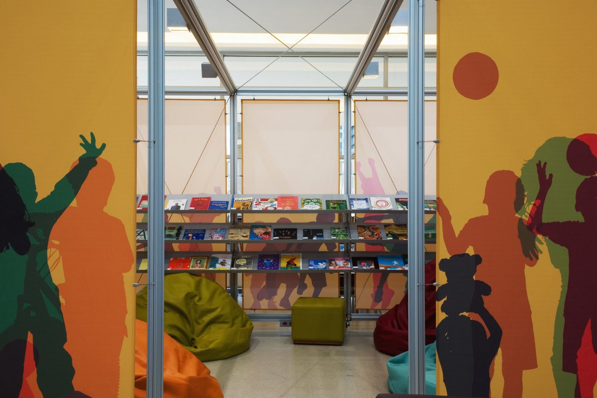 巴西圣保罗彩色图书馆-23