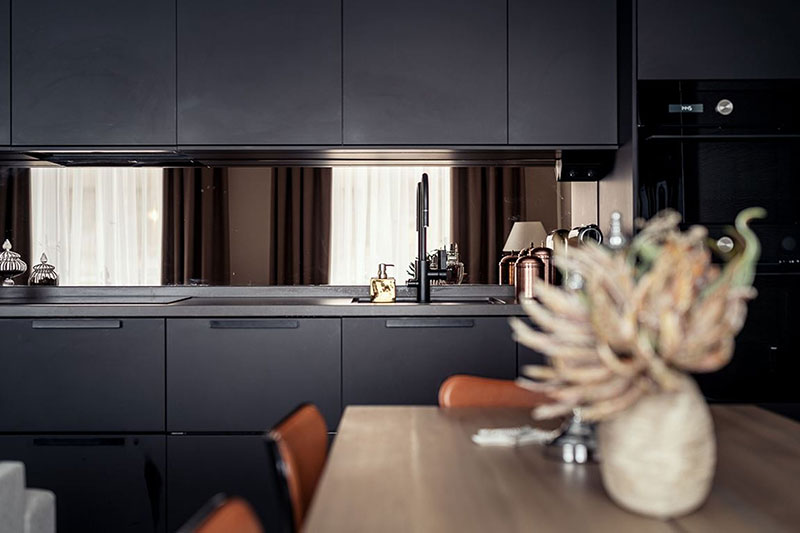 斯德哥尔摩优雅现代公寓，黑厨引领时尚-8