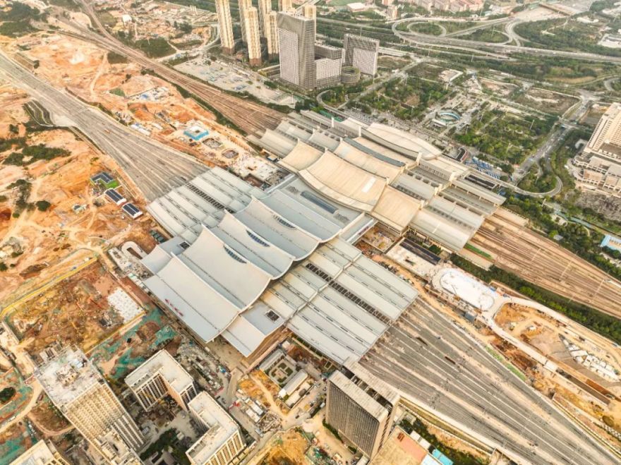 国内在建最大波浪形站房外立面亮相-5