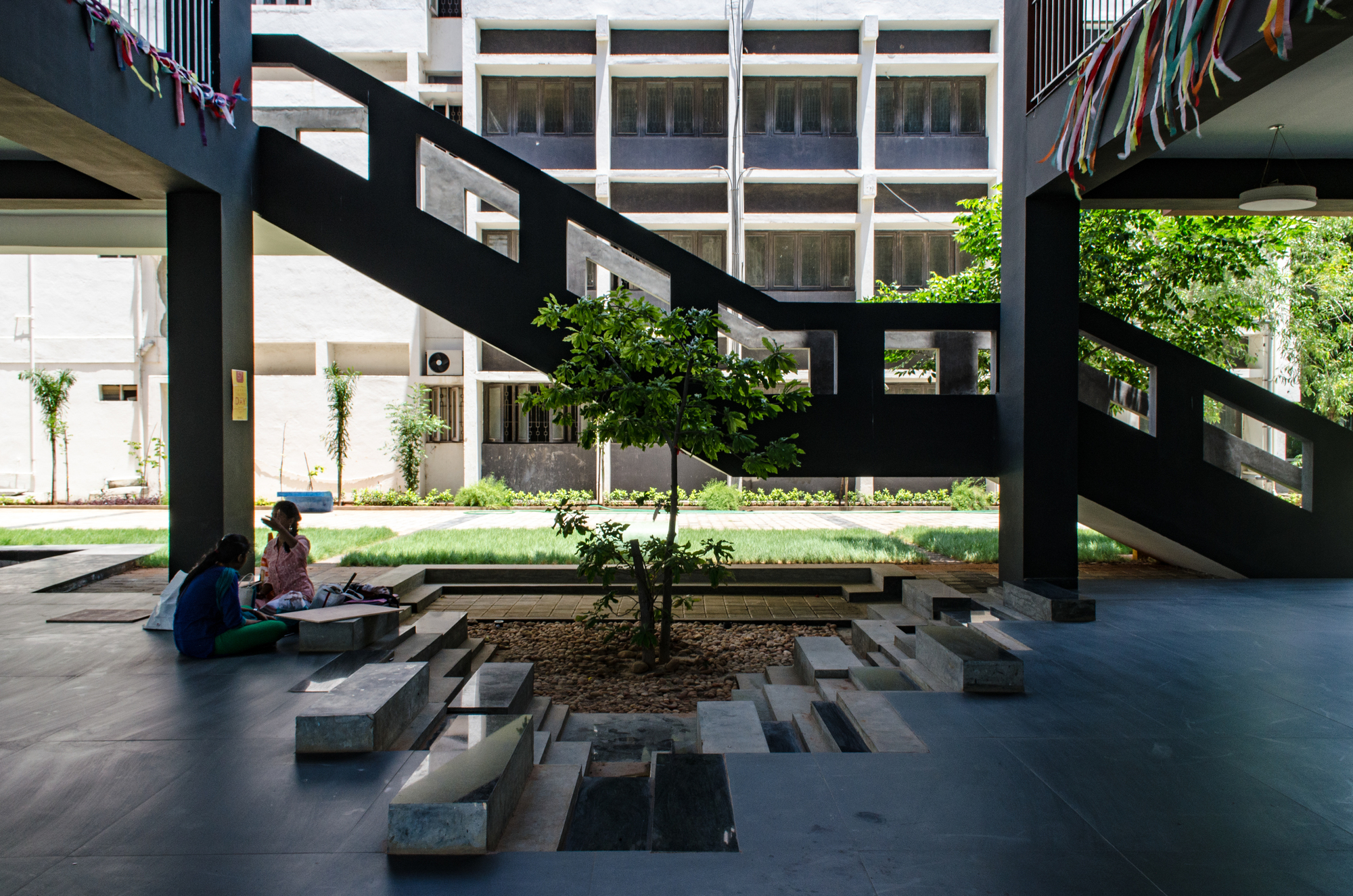 层叠梯田，重塑教育空间——Crescent 建筑学院设计-9