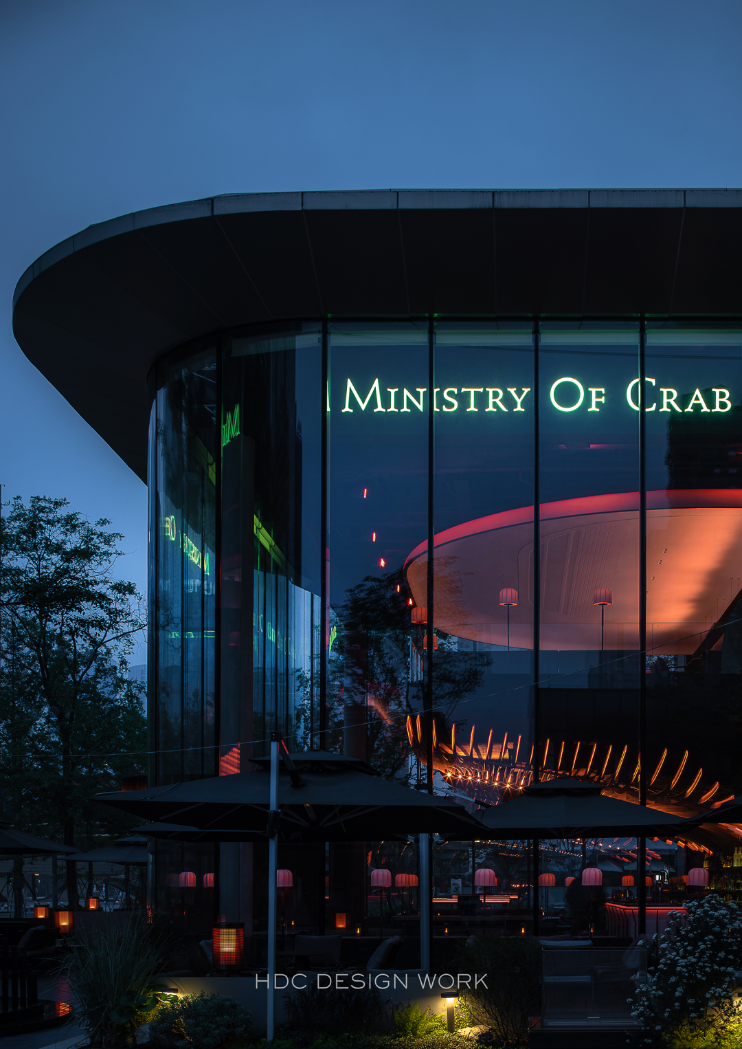 双塔映衬下的MOC餐厅丨中国成都丨唐嘉骏,刘芮言-23