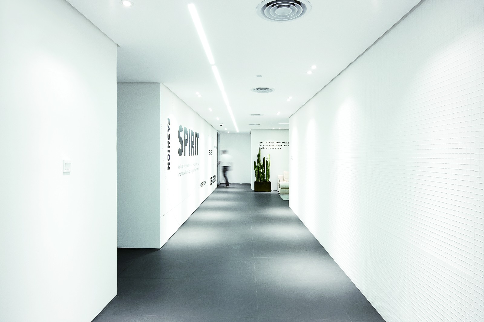 深圳 INCANA 西帷办公室 | 精致、有序的时尚空间-12