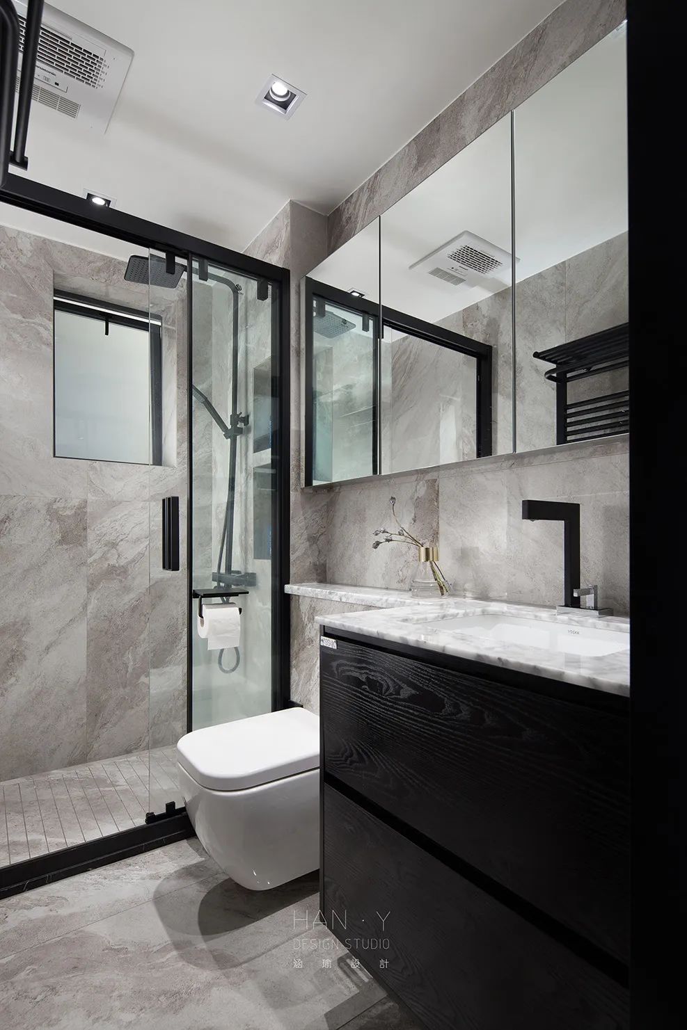 高级黑灰木元素，打造 100 平简约温馨家-43