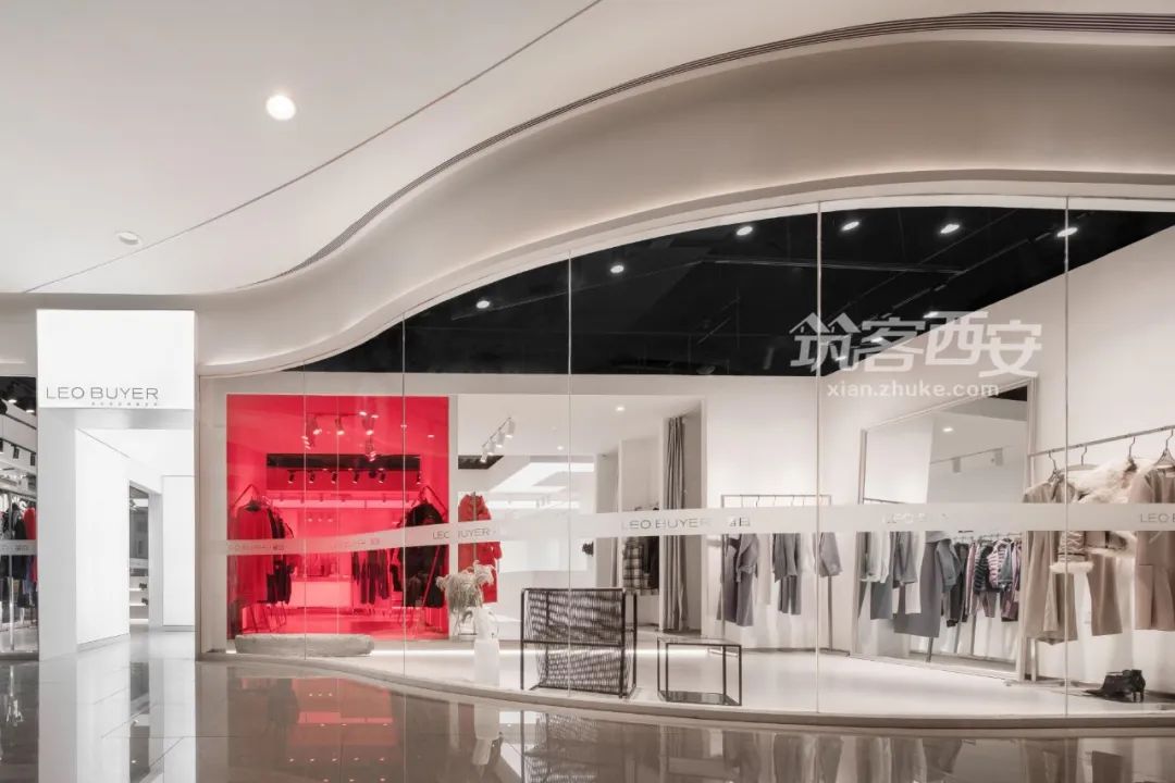 LEO BUYER · 留白 服装店 | 极简留白,无尽想象空间-38