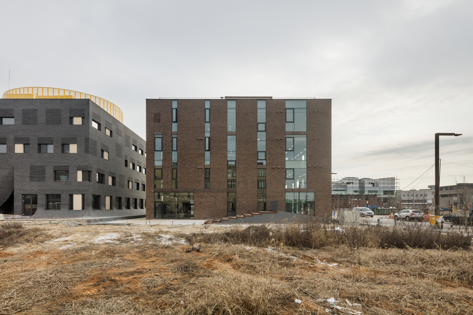 Zip Cinema · 韩国顶级电影工作室的创新总部设计丨Unsangdong Architects-3