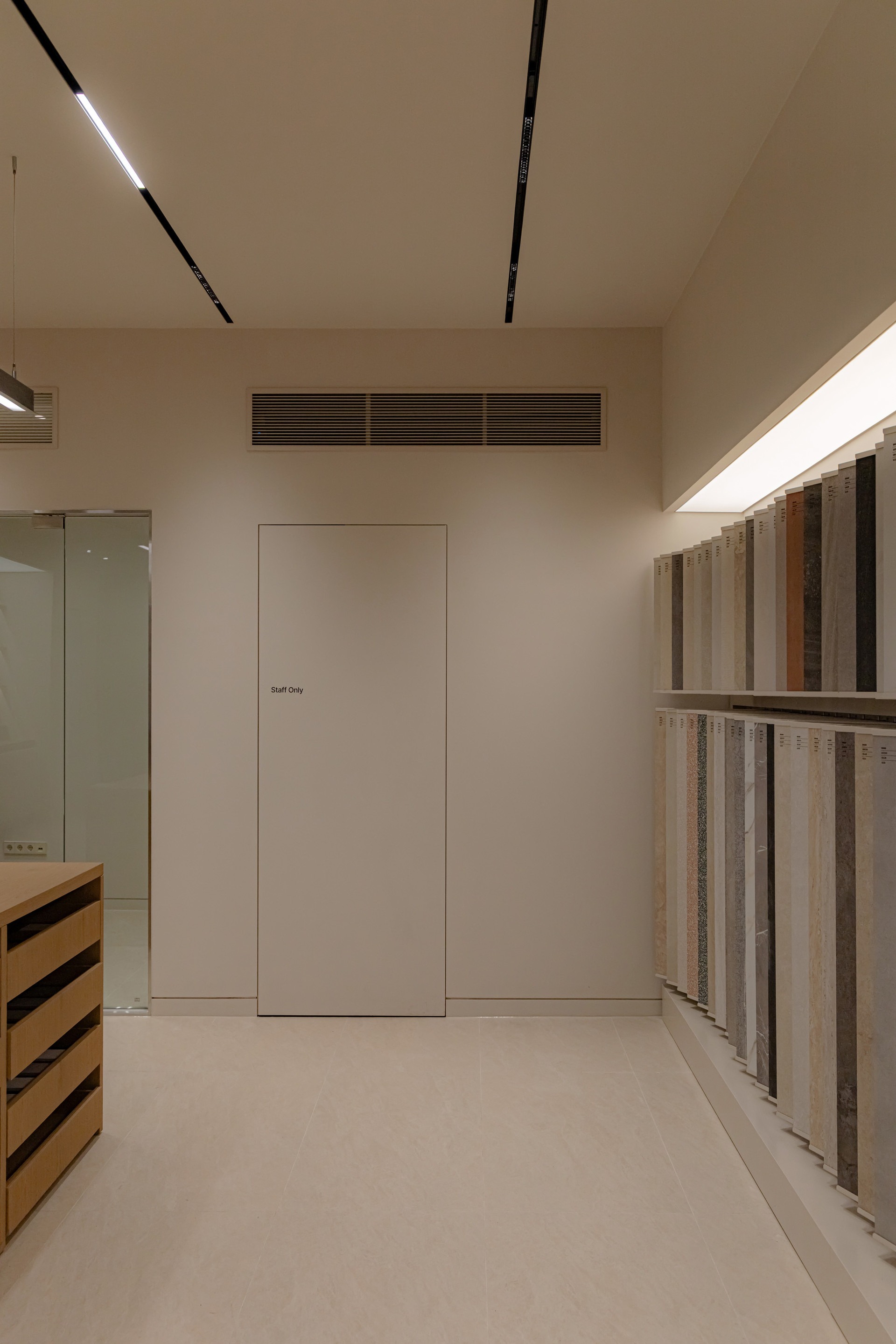 欧好室室内设计（注：Ohouse可能是品牌名，音译为欧好室，这里Interior常见意为室内设计 ，整体推测为相关品牌业务内容，若有更准确背景信息，翻译可能更精准） 丨Docent Design-10