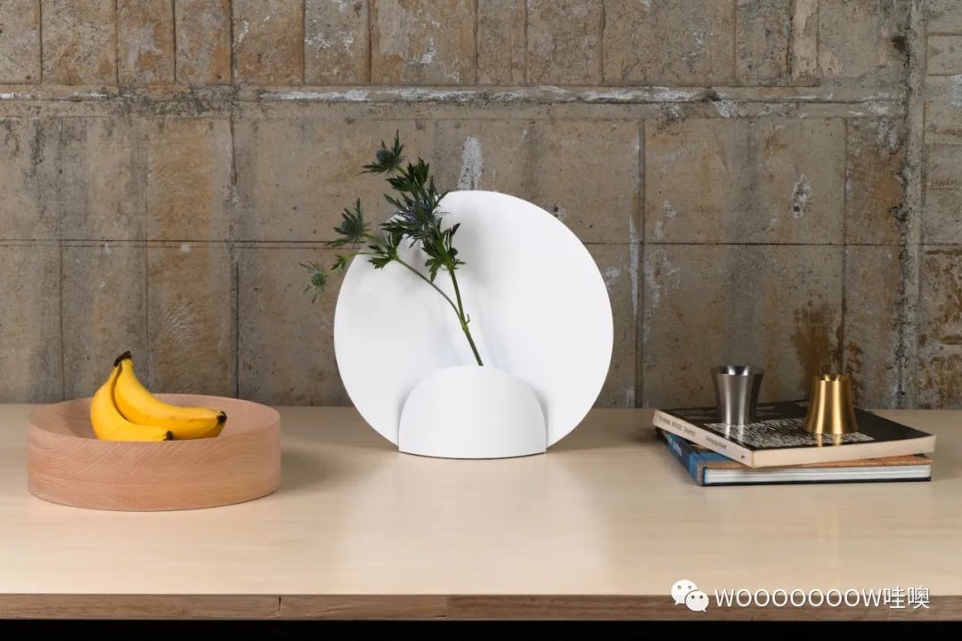 日本设计师小口伸弥打造极简花瓶，彰显自然之美-0