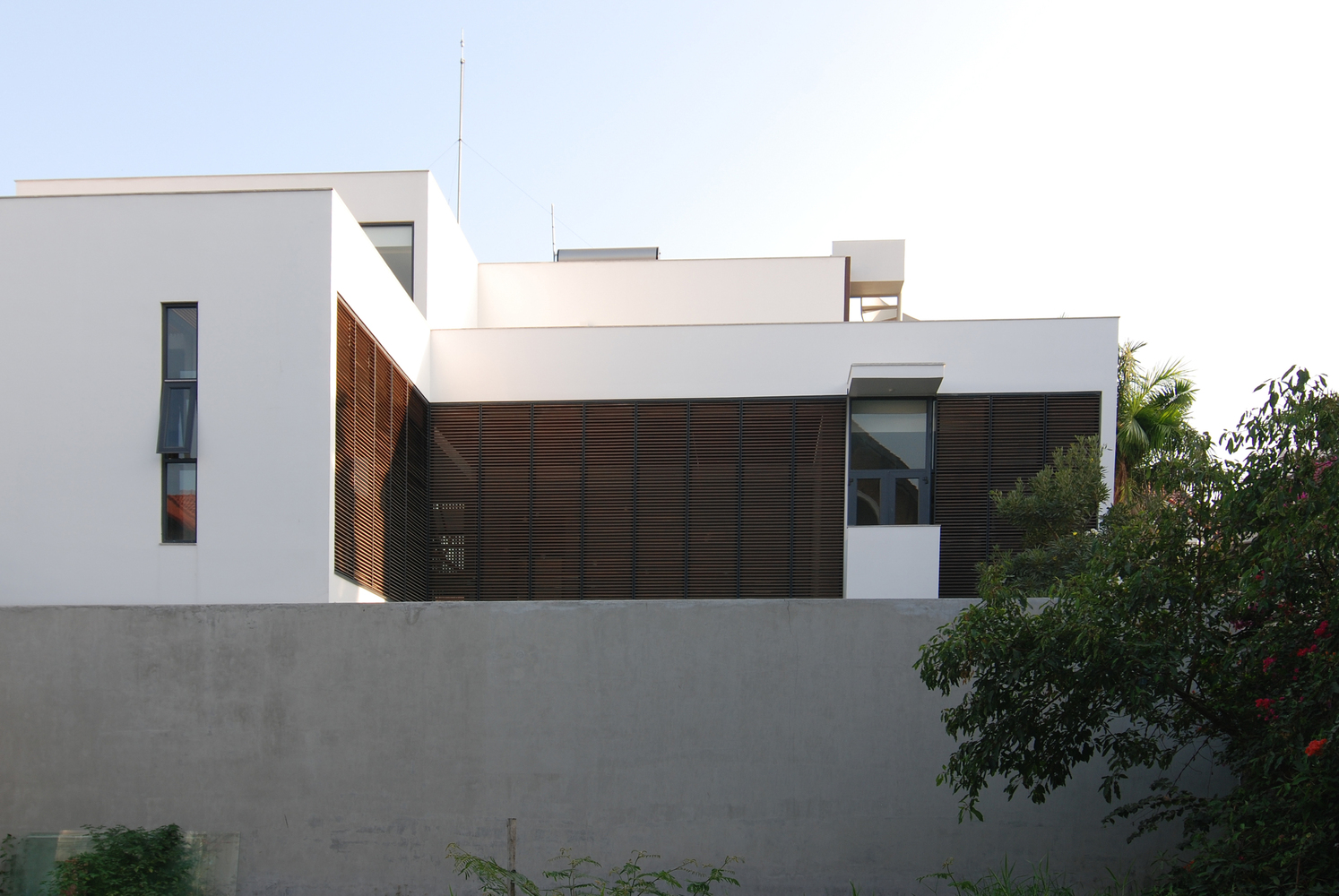 越南封闭式自然住宅-52