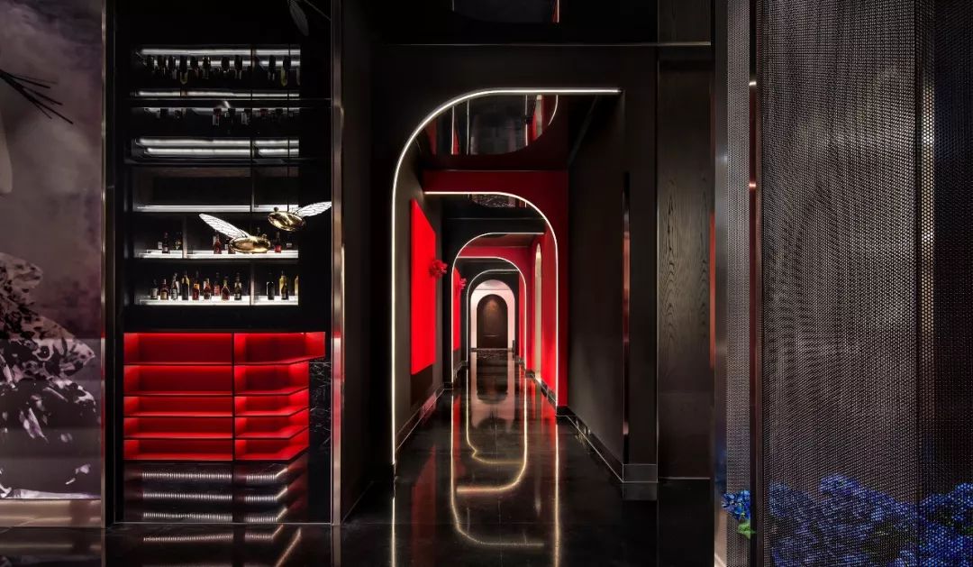 曾建龙打造花禾牛浦东店 | 红艳空间里的美学盛宴-31