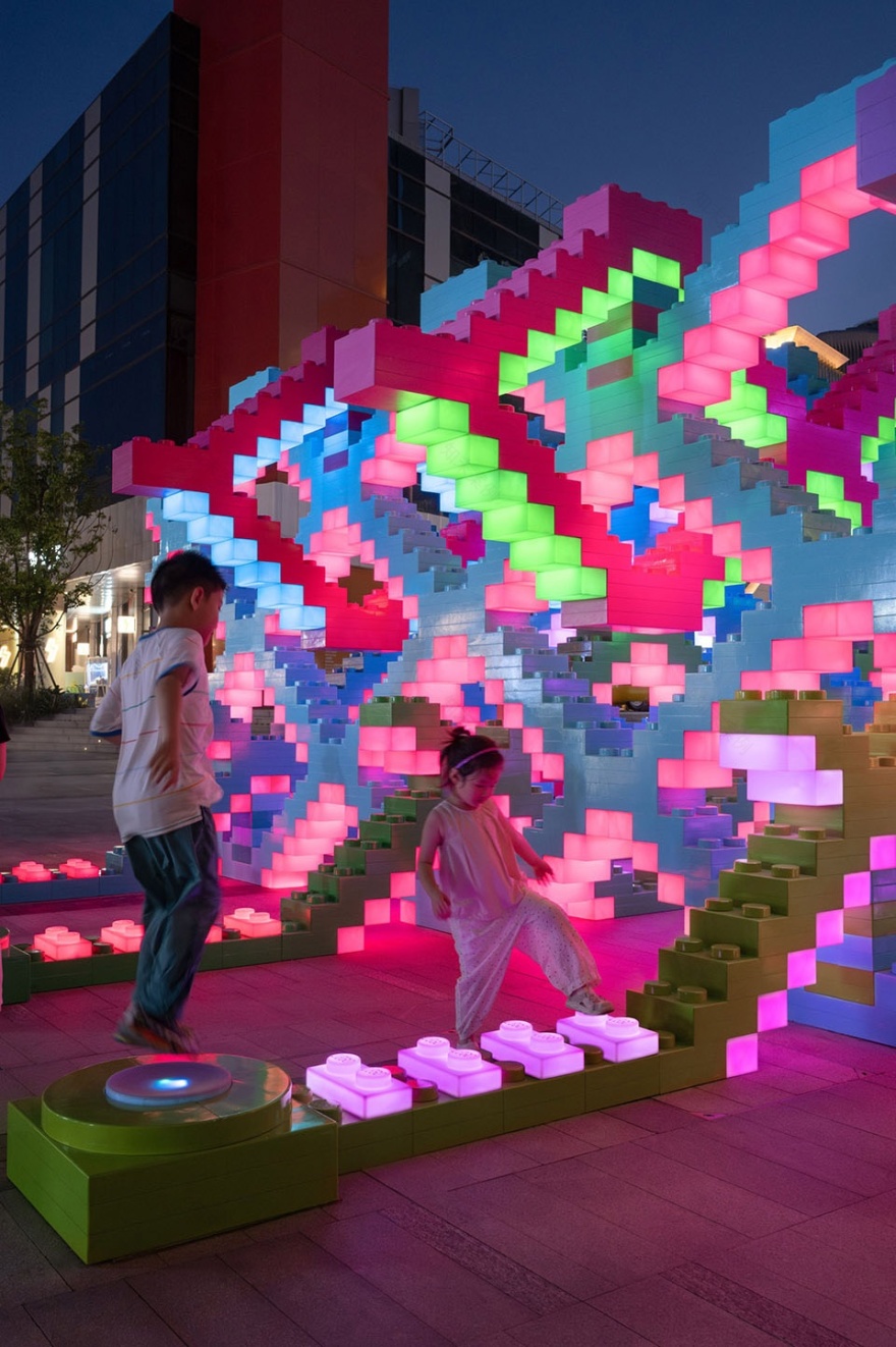 乐高® “世界玩乐节” – 《织光乐园》公共艺术装置丨中国上海丨大星吉子工作室-37