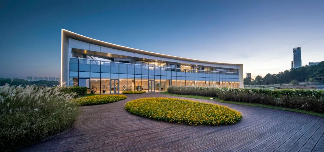 贵阳中海映山湖展示中心 | 山水相融，现代与自然的和谐共生-52