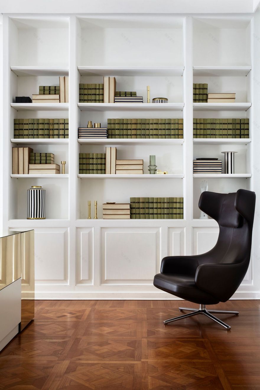 米兰市中心带秘密花园的公寓设计丨意大利米兰丨Dainelli Studio-13