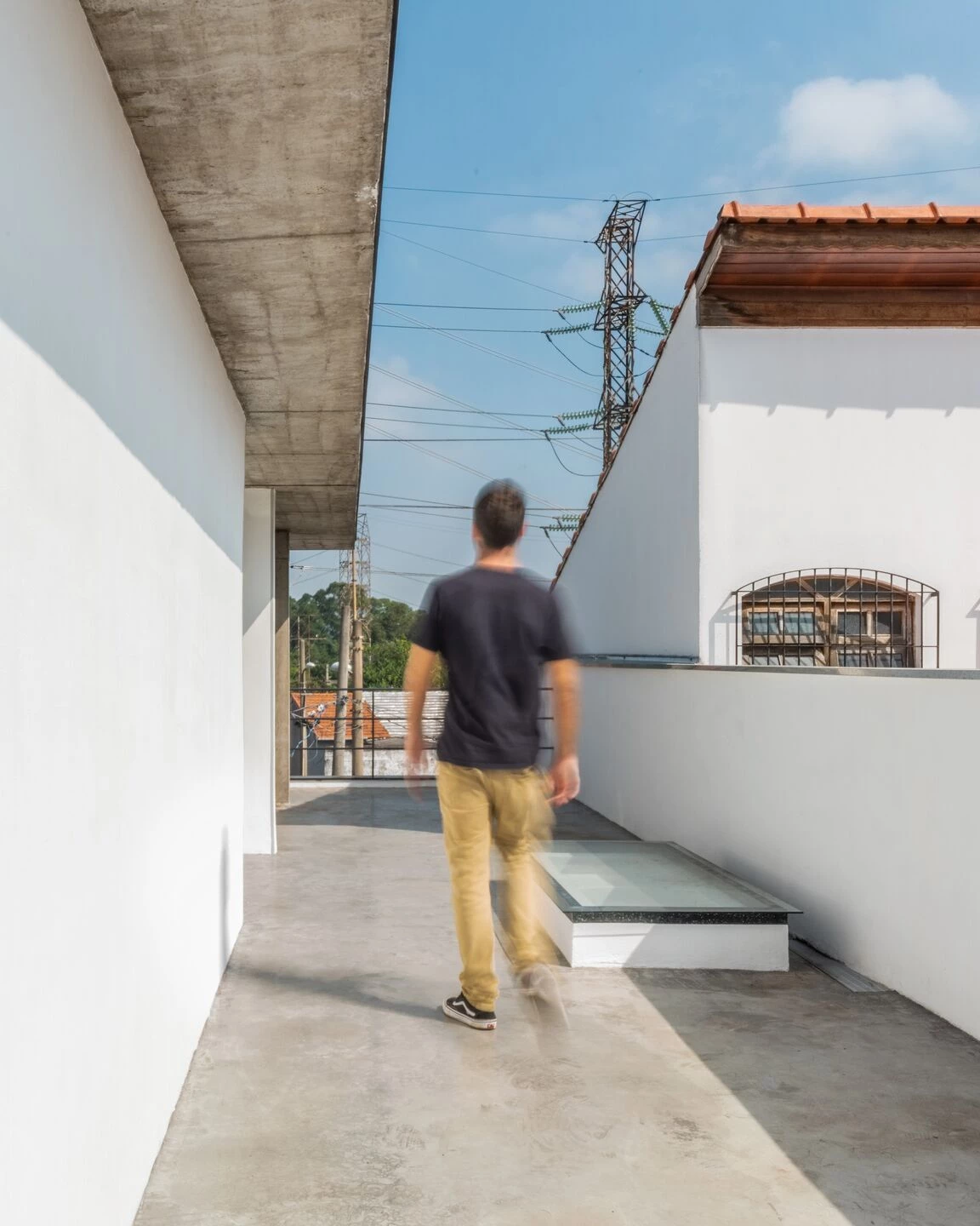 巴西 Vila Leopoldina House | 简约灵动的三层私人住宅-35