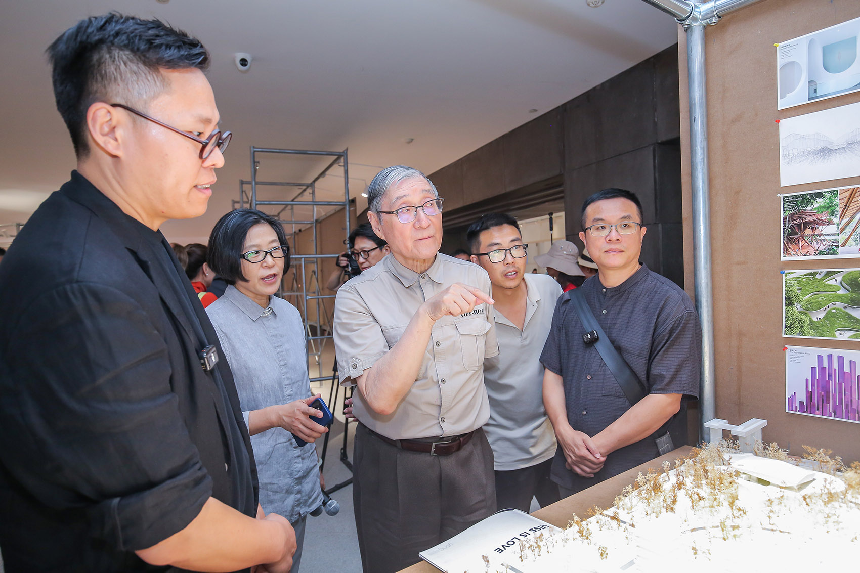 回家:“矶崎新:一个世界公民眼中的中国”x“溯流而上:央美建筑青年创作展”双展同启-15