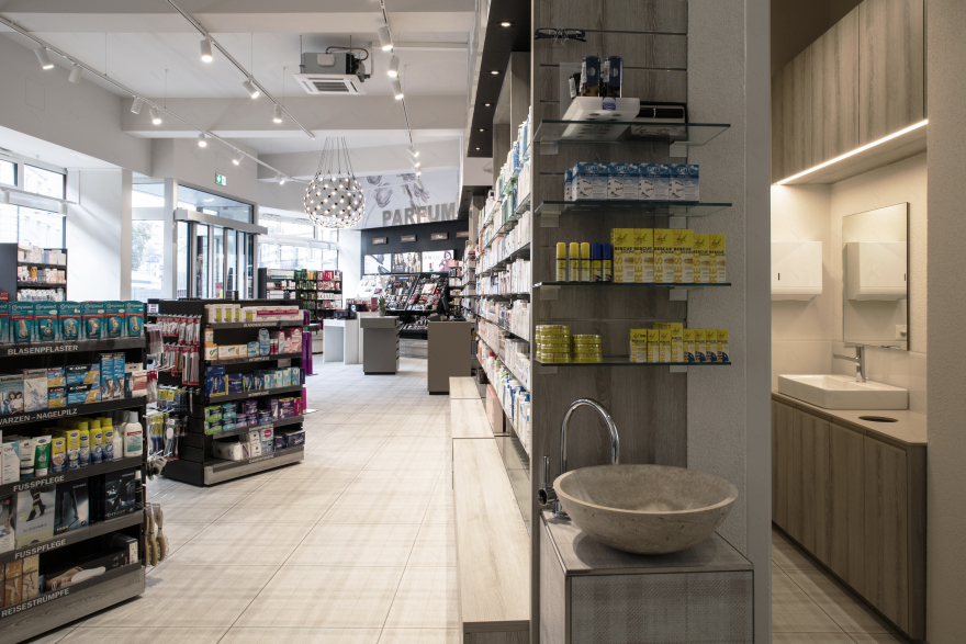 苏黎世布来歇药房-5
