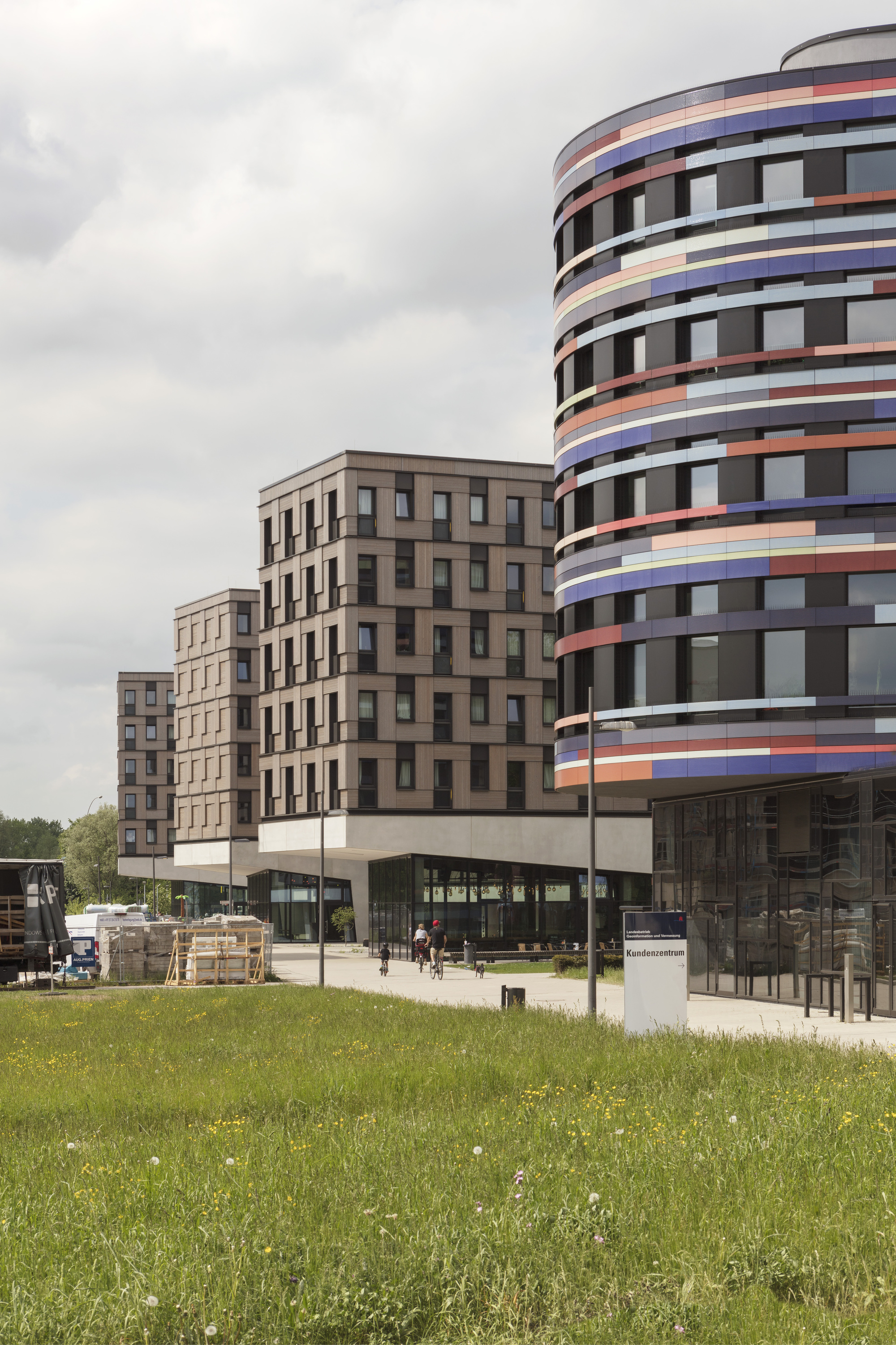 Universal Design Quarter in Hamburg / Sauerbruch Hutton -31