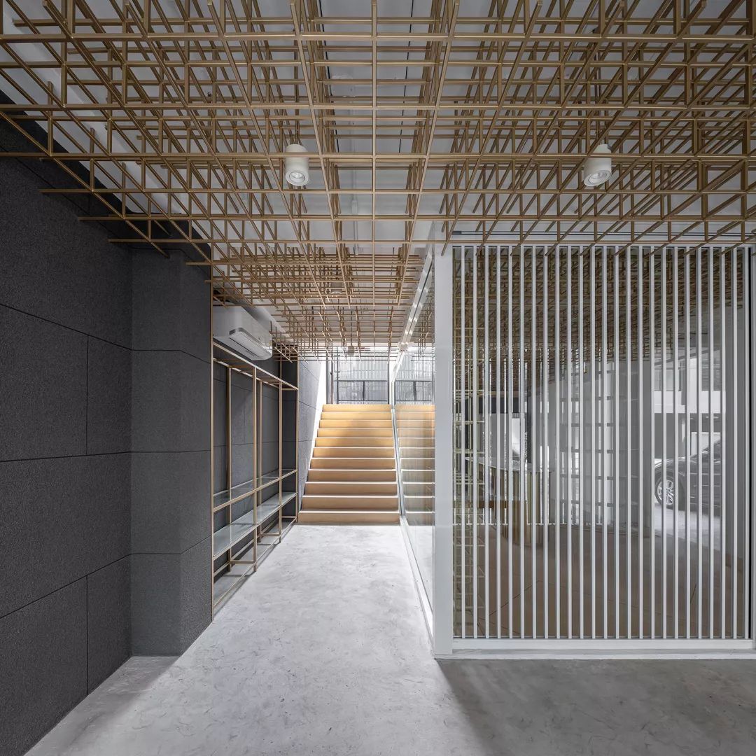 曼谷 Sriwara 办公室改造 | 集精品店与办公空间一体-6