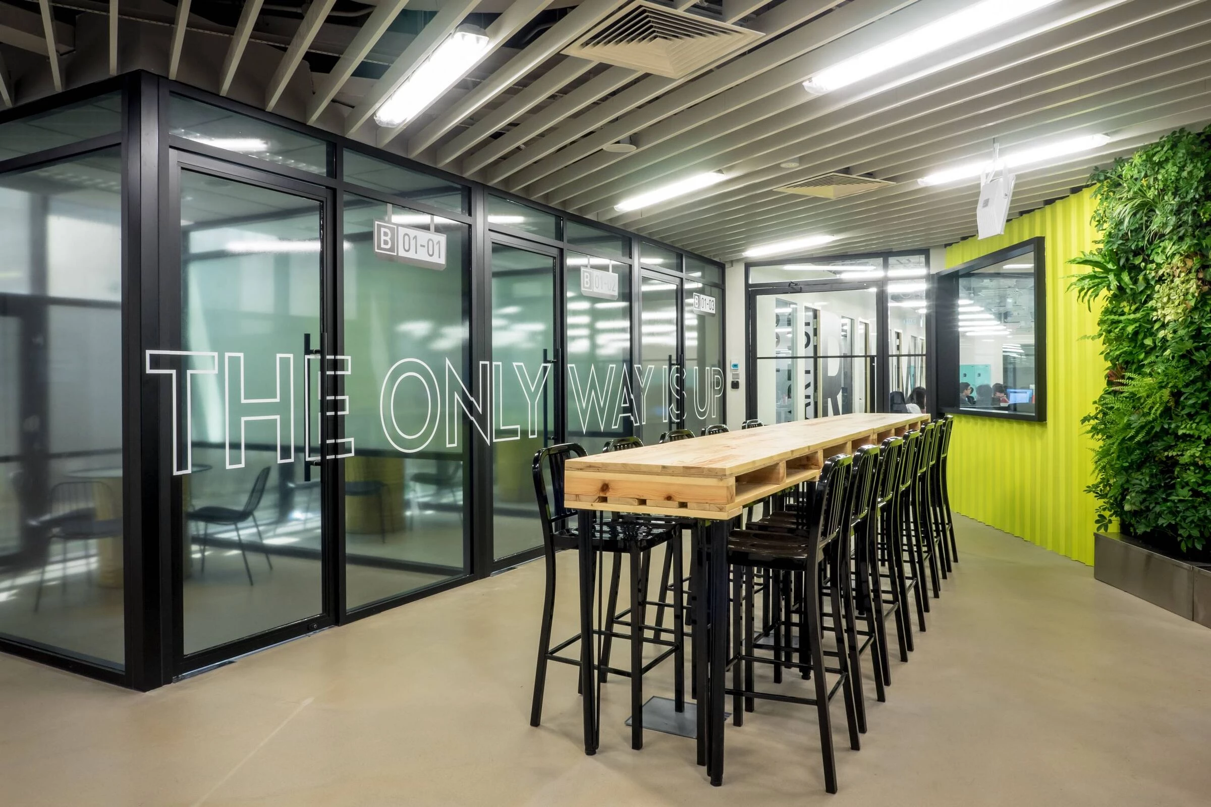 新加坡航空主题共享办公空间· Egg Creatives 的“梦幻航站”-31