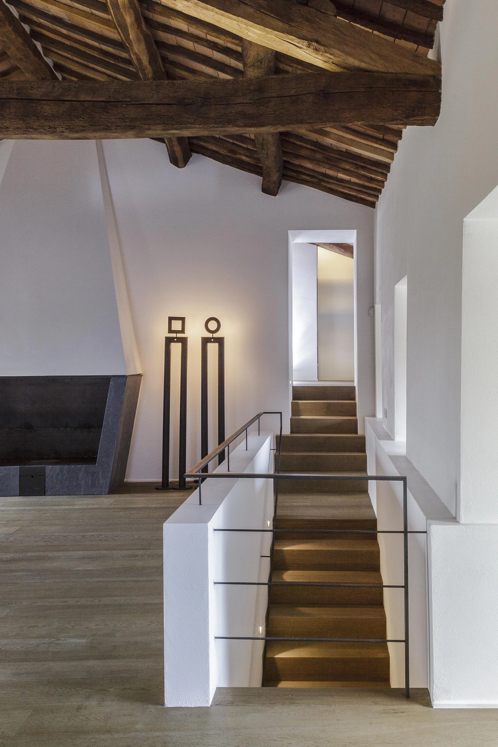 意大利古教堂旁的周末度假屋-27