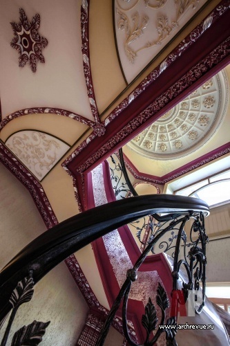 带花卉主题与春日氛围的郊外住宅丨Путиловская Марина(玛丽娜·普季洛娃)-29