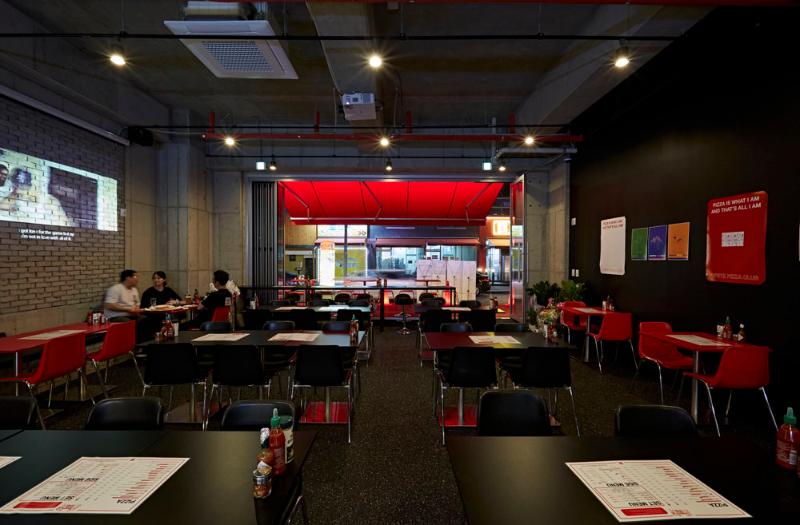 30 平米波兰披萨俱乐部，打造工业风氛围-7