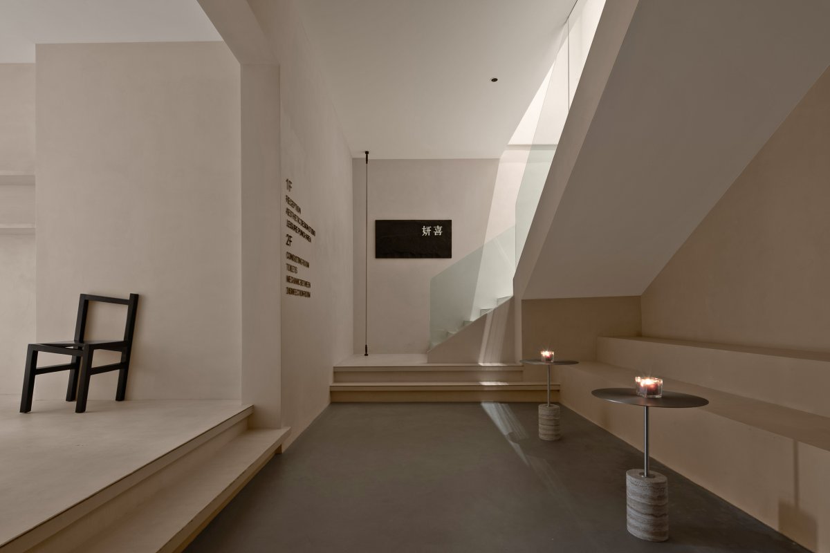 错综体块重组,简约空间美学展现独特气质-13