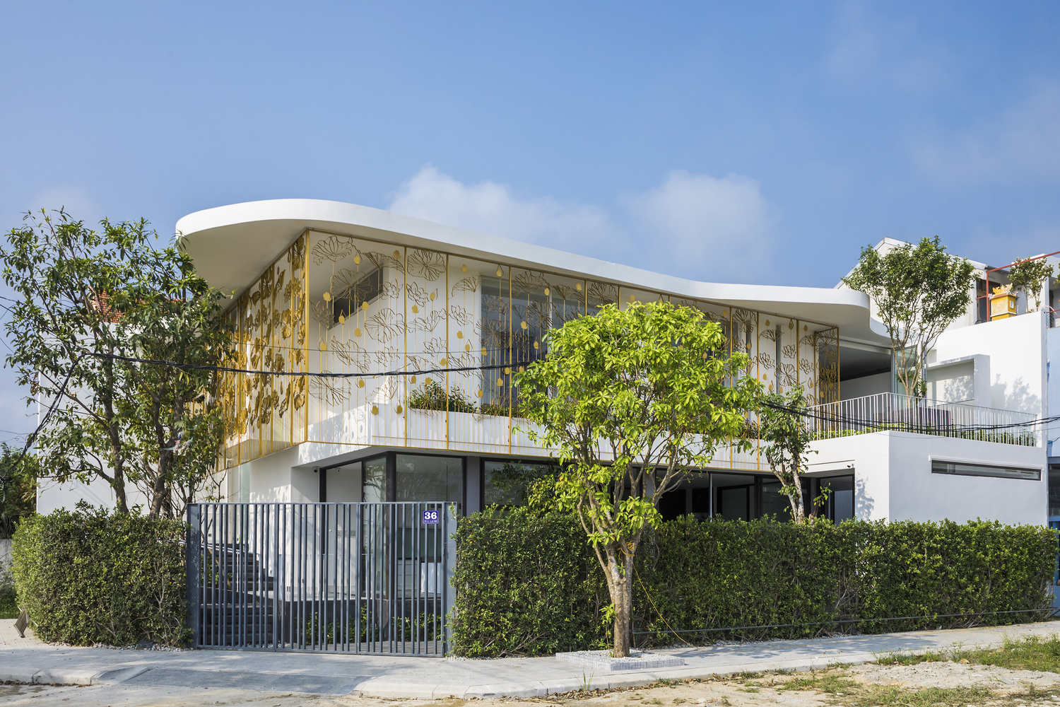 莲意盎然 · 越南残疾女儿的家庭温馨居-11