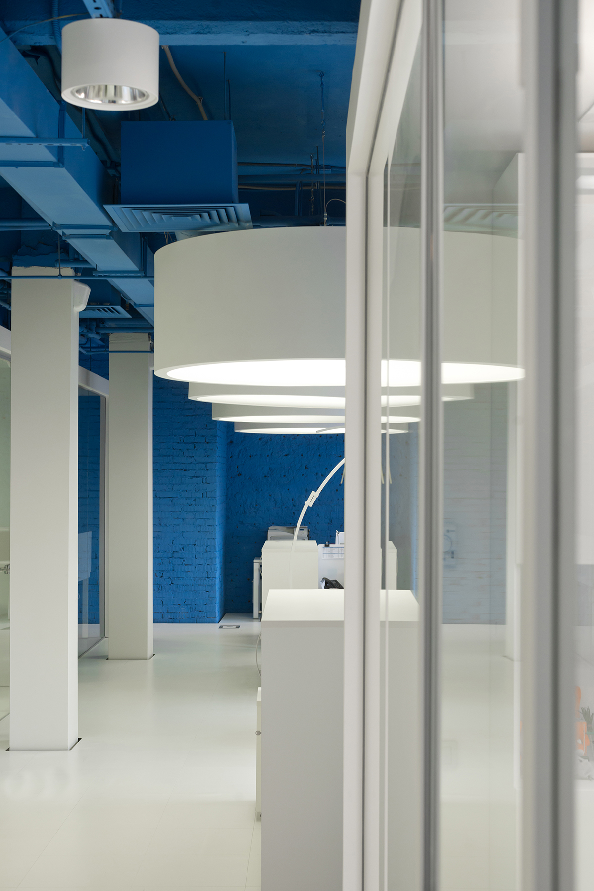 莫斯科 OPTIMEDIA 媒体公司办公室 | 现代艺术画廊式的办公空间设计-34