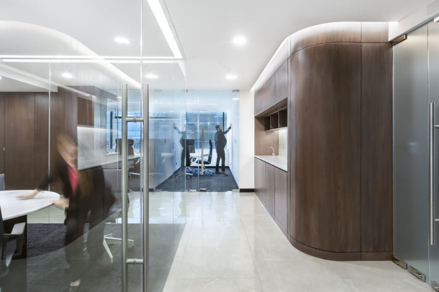 创新法律事务所设计,打造信任与宁静空间-18