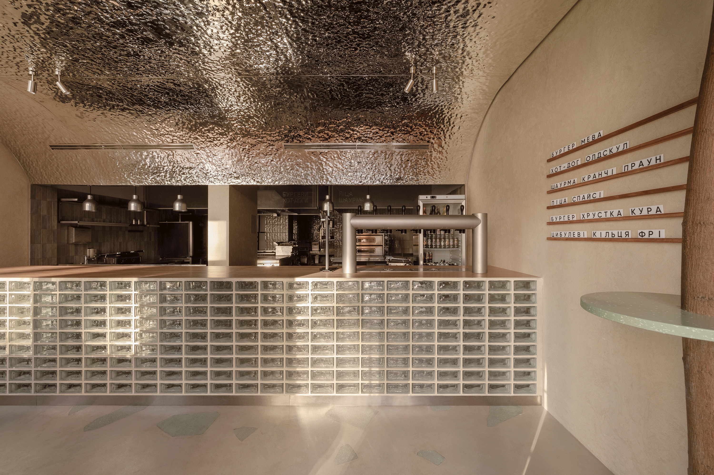 梅瓦点(注:MEVA可能是特定的品牌、名称等,如果有更多背景信息,翻译会更精准) 丨乌克兰基辅-34