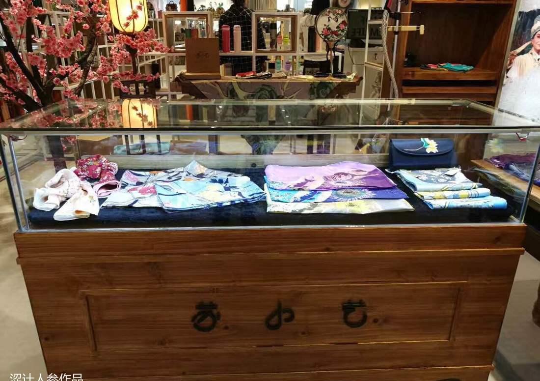 
苏州石路天虹苏小艺越剧主题丝绸馆 -1