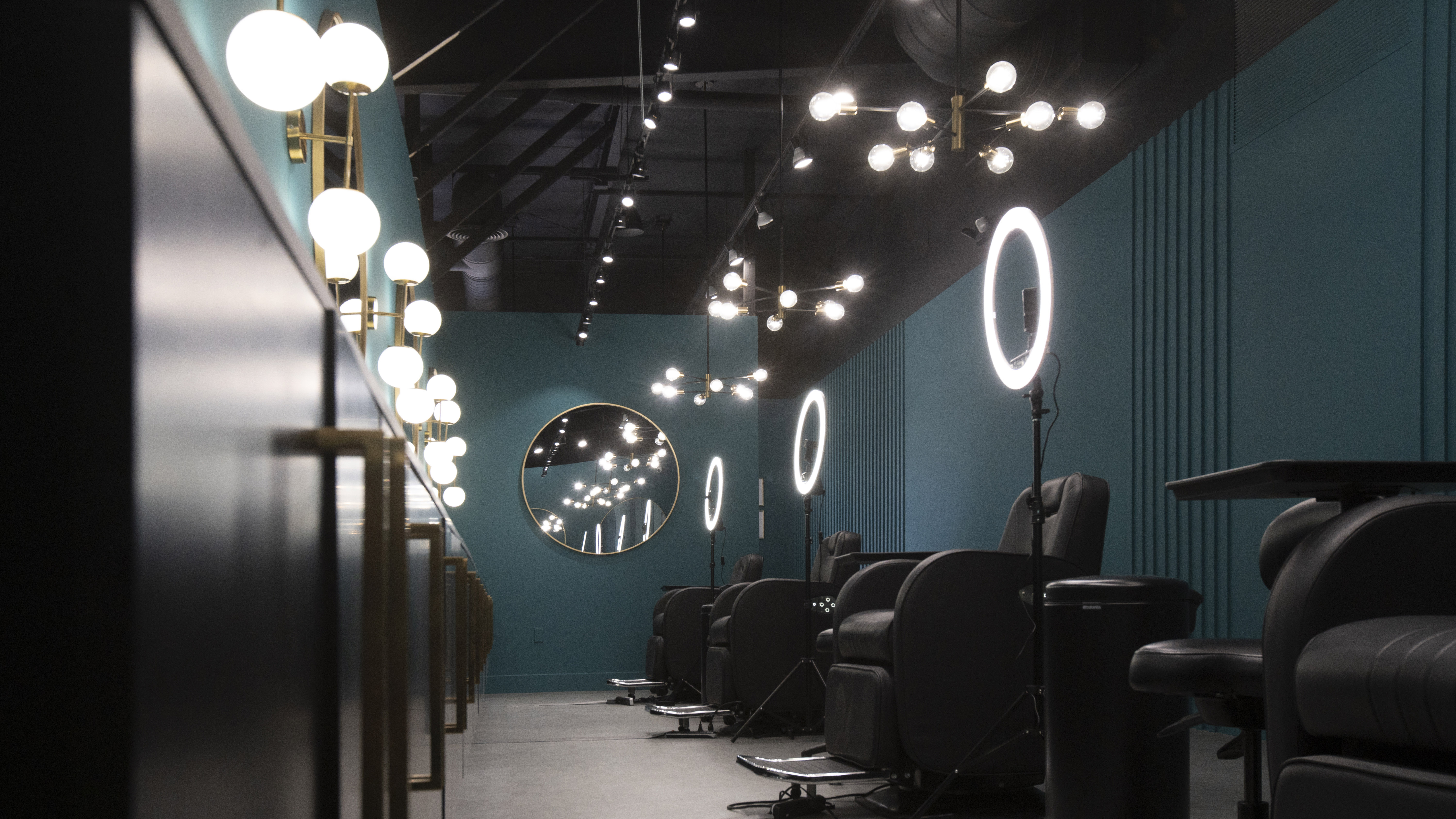Omnia Lash Spa & boutique-8