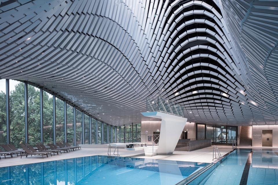 奥地利萨尔茨堡 Paracelsus Bad & Kurhaus 公共浴场 | 景观、可持续性与设计之美-25