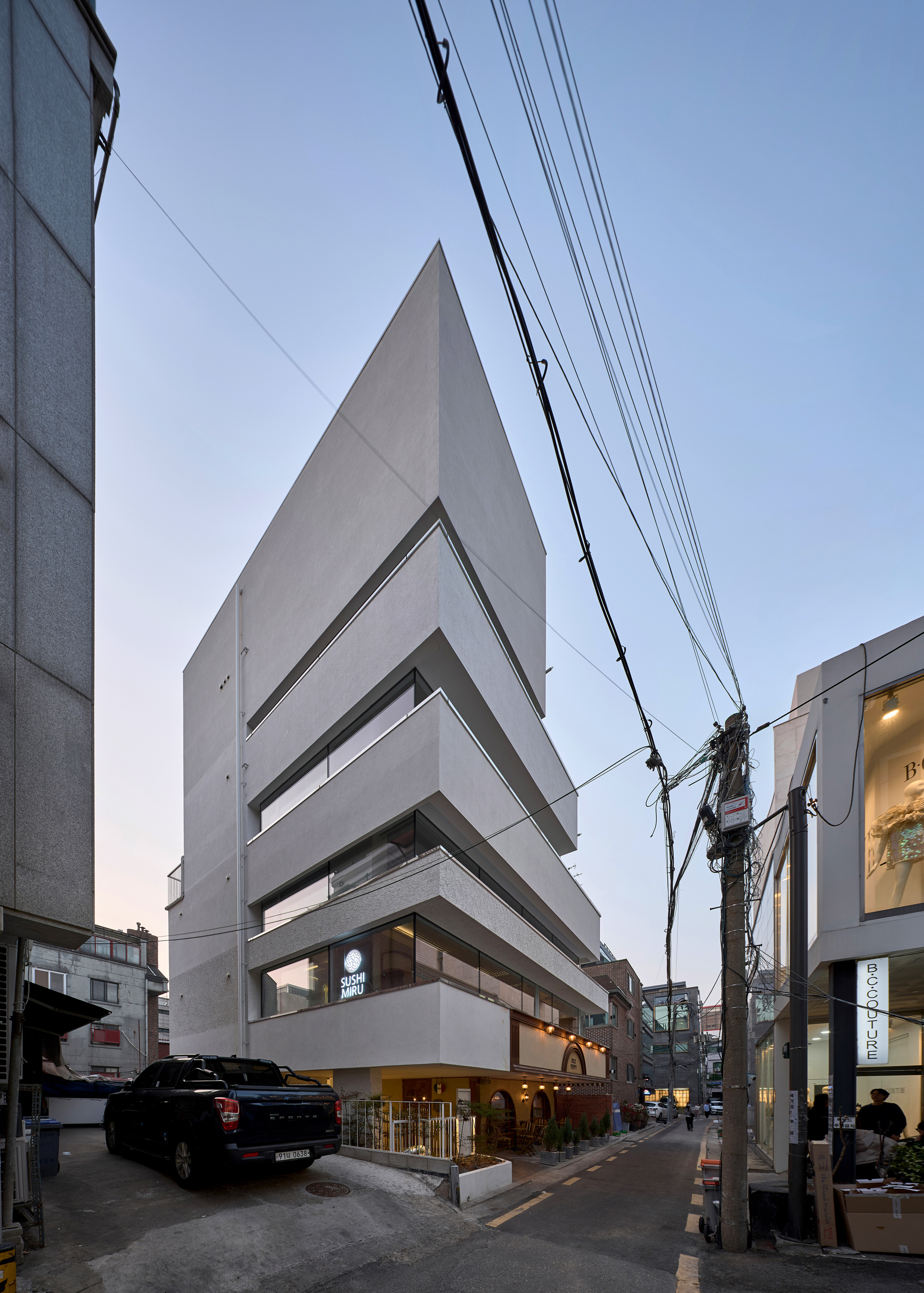 Sinsadong 混合用途建筑丨韩国首尔丨a round architects-25