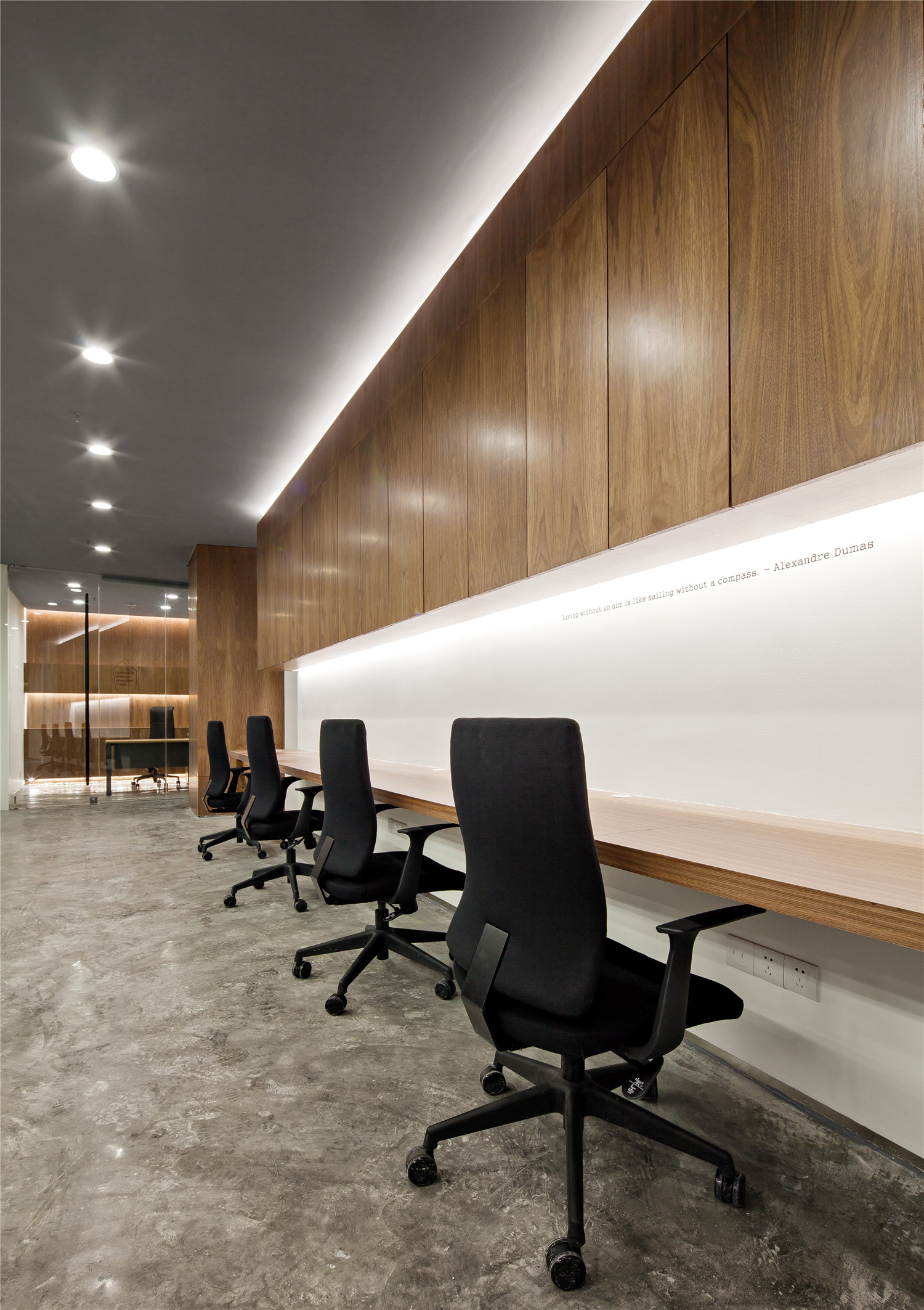 折纸空间·《世界时装之苑》办公室-13