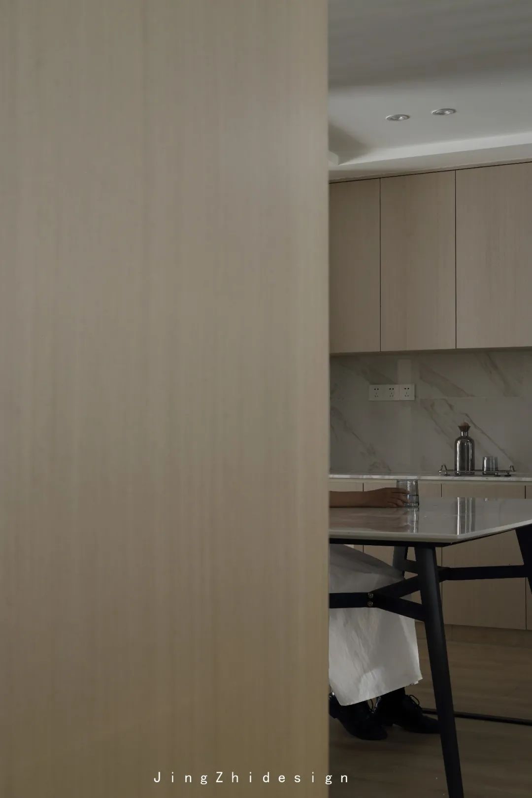 极简黑白灰,打造城市中的宁静栖息地-34