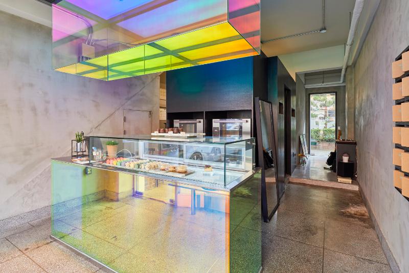 十坪小店变身为精致咖啡馆-3