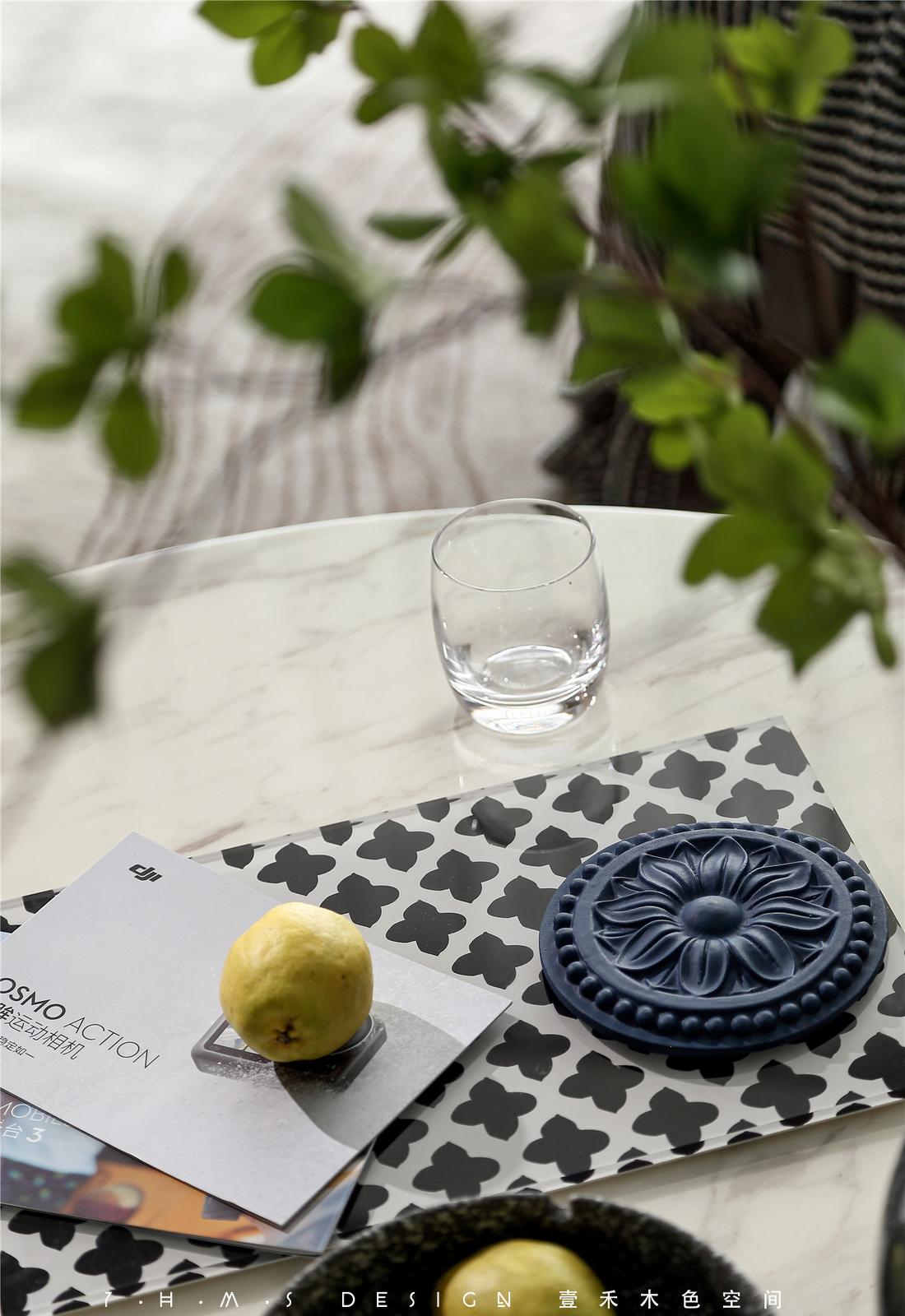 90 后夫妻的现代浪漫家居-11