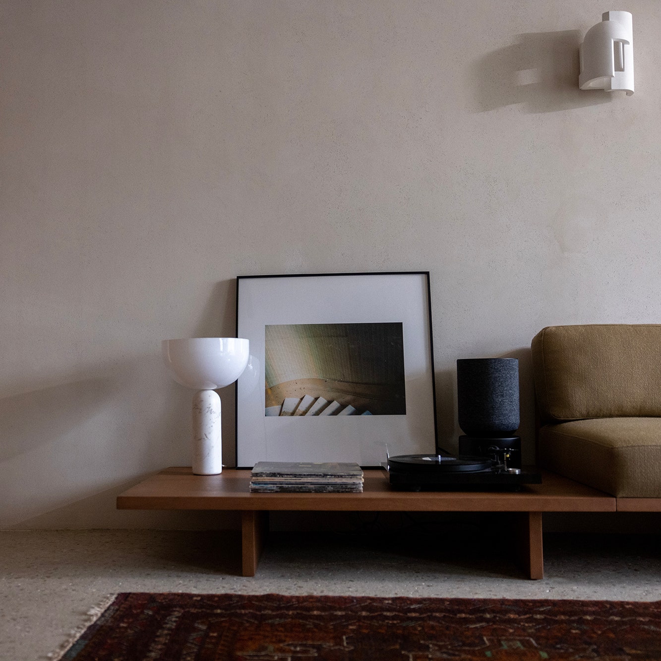 巴黎运河畔的粗犷与细腻 | Kann Design 的精湛之作-0