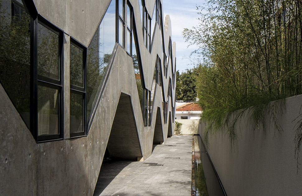 Aphins联排别墅，巴西 / Tacoa Arquitetos-3