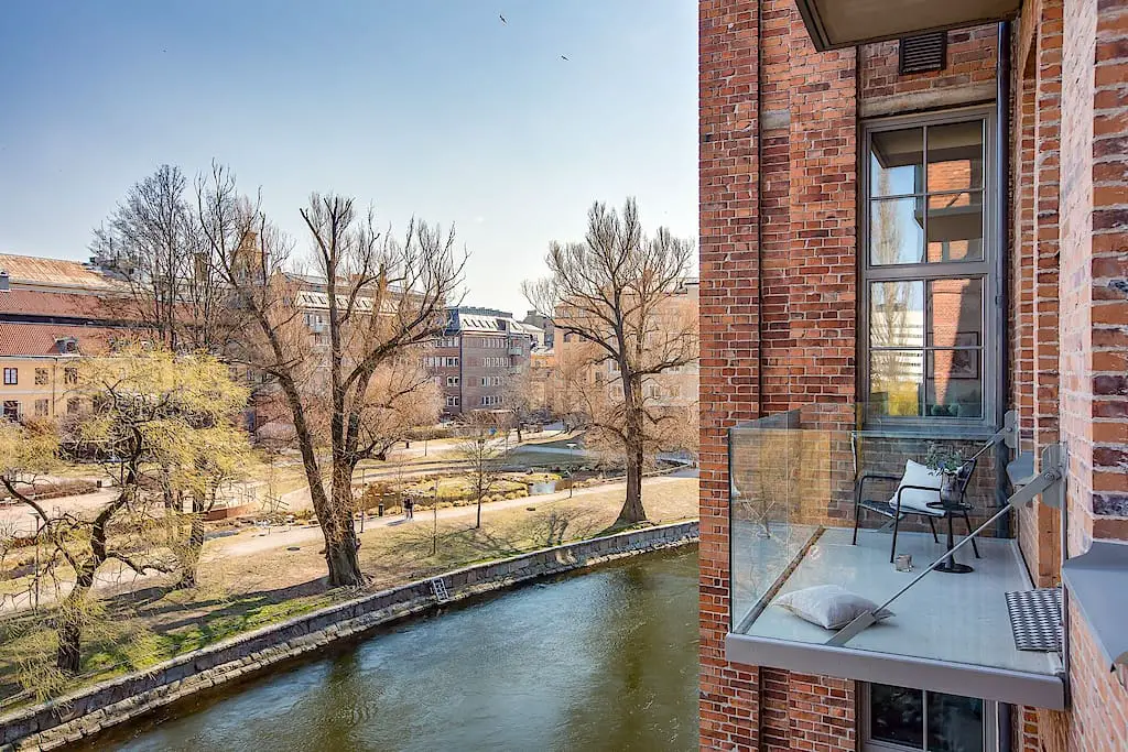 瑞典工业风河景 Loft，低调奢华尽收眼底-17