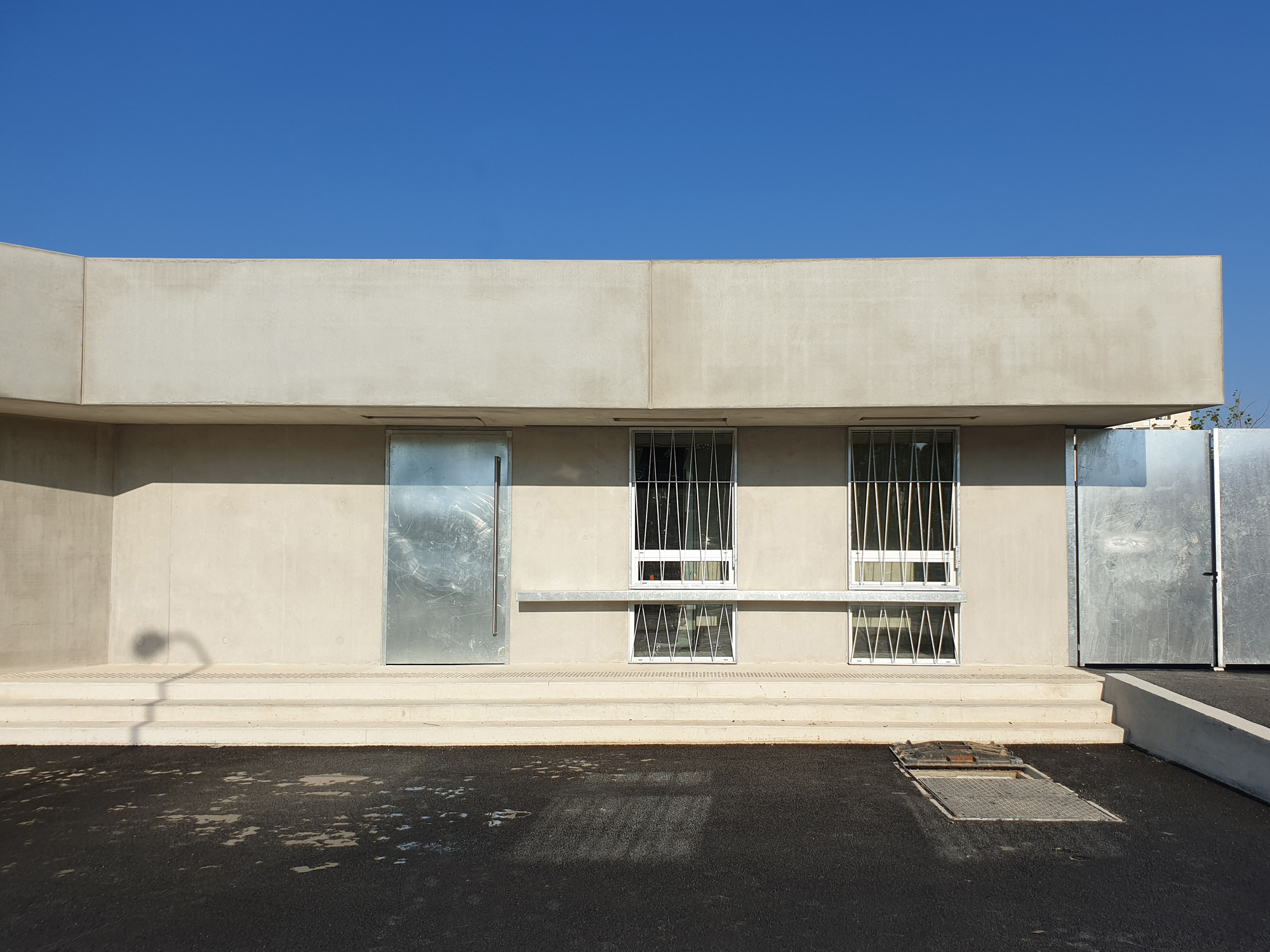 Malpasse Stadium / Guillaume Pepin architect + Fabrice Giraud architect-25