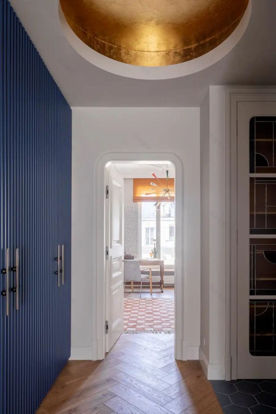 打破常规-创意拼贴式顶层公寓设计美学-12