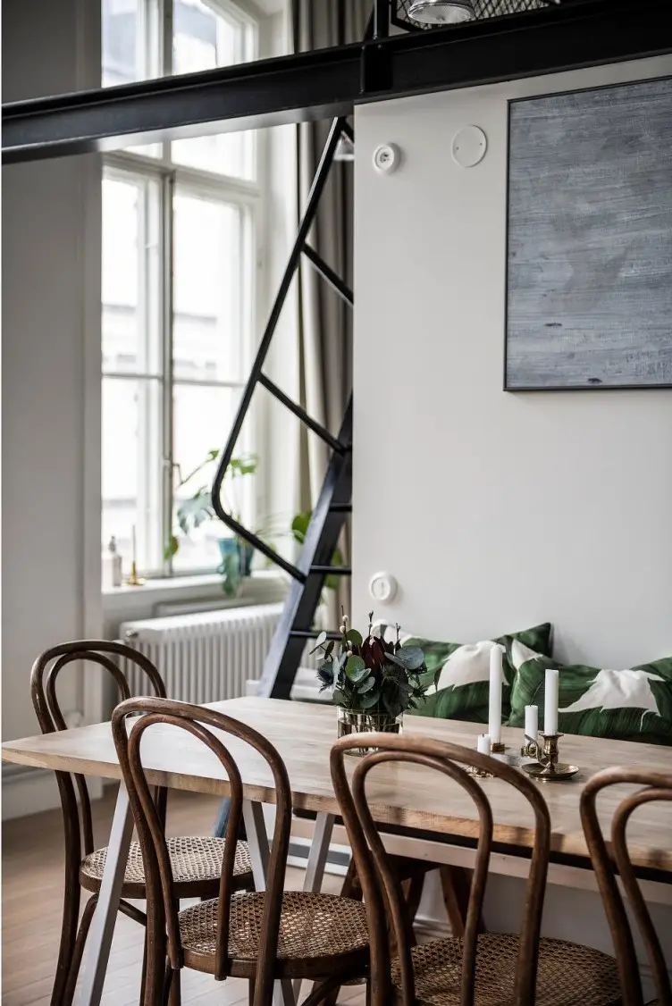 瑞典工业风 loft 设计，现代黑色厨房成亮点-10