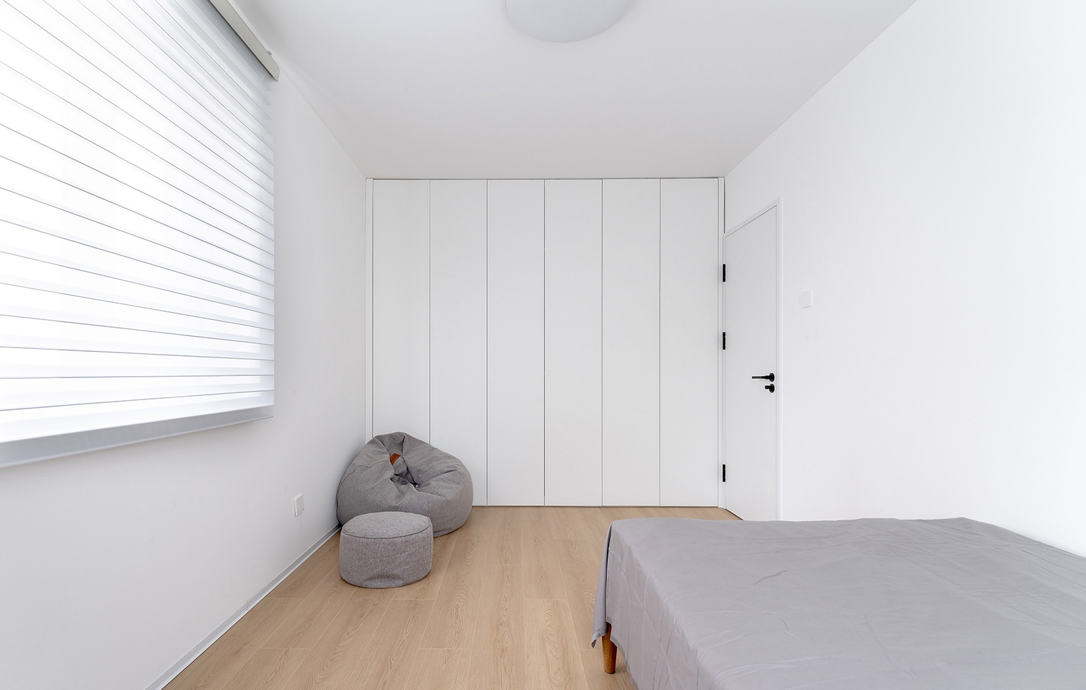 舍弃多余装饰，104㎡适老化简约风，重新定义退休生活本质-18