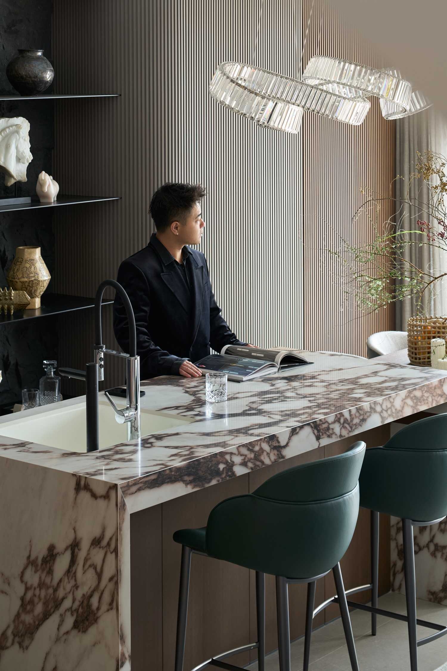 质感为笔 以空间为纸丨中国成都丨尚层装饰那威设计工作室-1